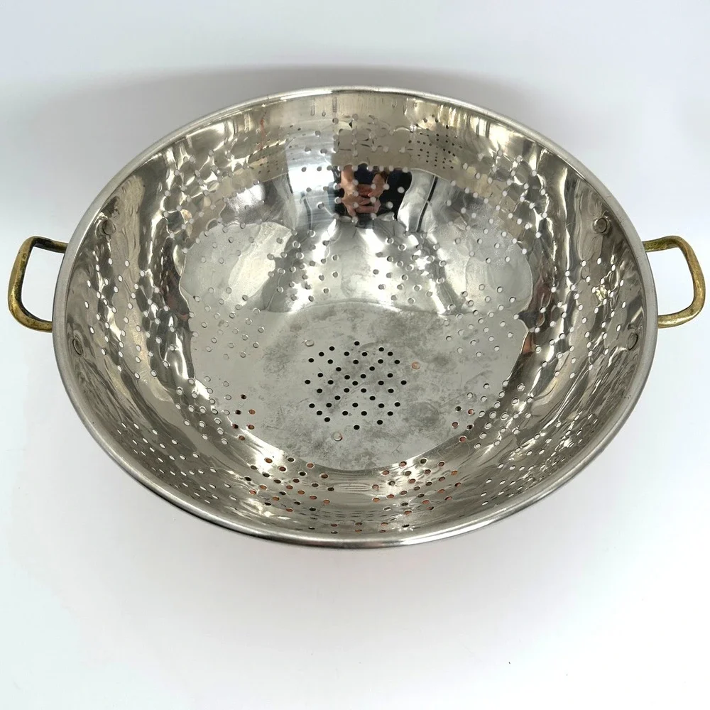 N/A vintage colander